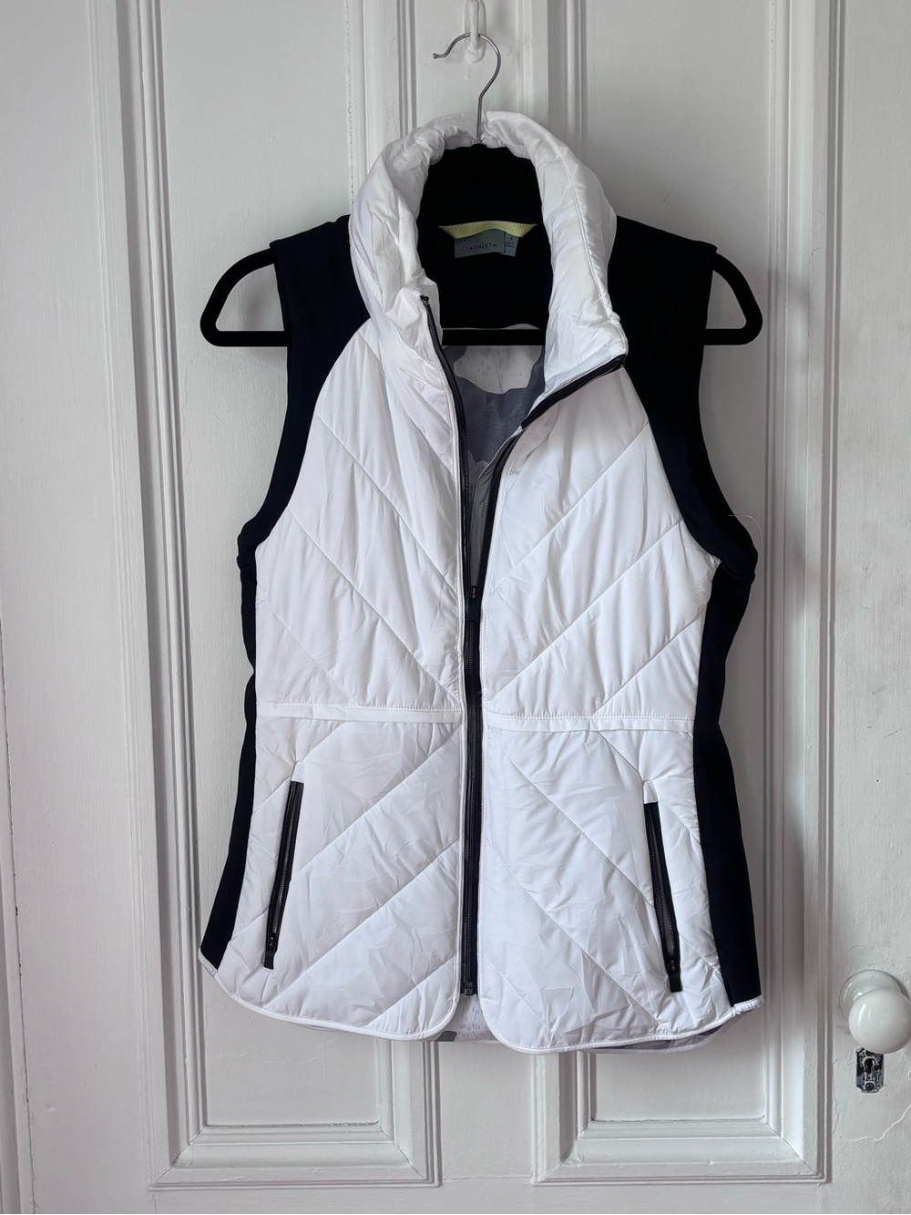 Athleta Hidden Hood Down Puffer Quilted Vest Black/White Zip Up Size Small